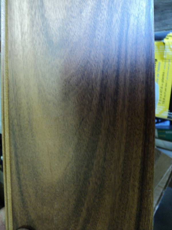 lot 2144 image: (1) bundle of laminate flooring, assorted lengths