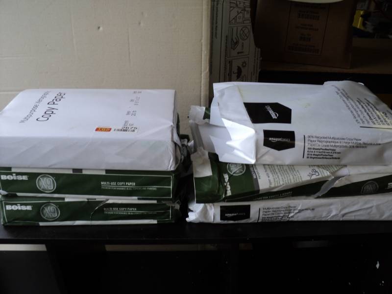 lot 2675 image: (6) reams copy paper,  mixed brands