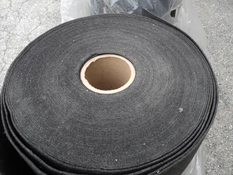lot 2687 image: (1) roll of utility material,  construction grade