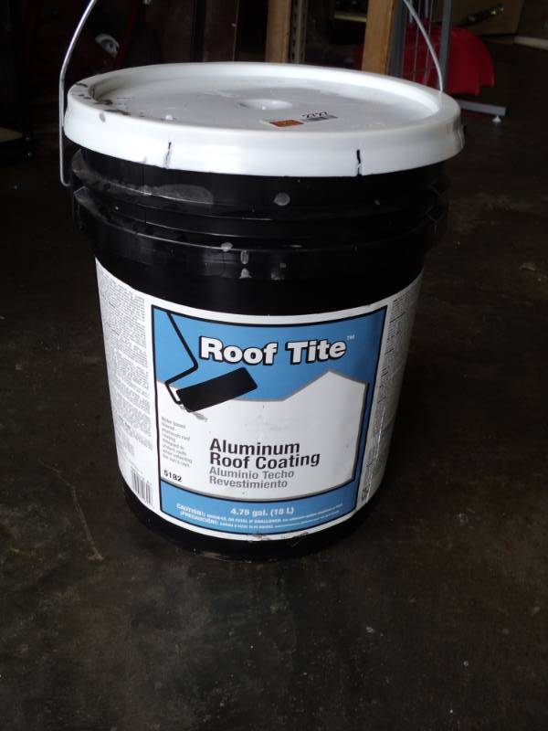 lot 2727 image: (1) 4.75 gallon bucket Roof Tite Aluminum Roof Coating