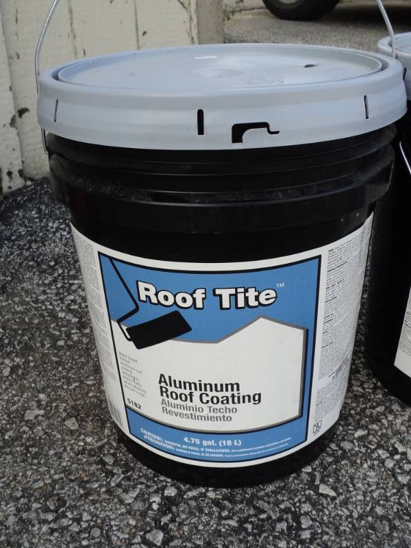 lot 2739 image: (1) 4.75 gallon buckets Roof Tite Aluminum Roof Coating