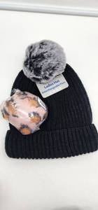 lot 66979 image: Ladies Winter Knit Beanie with Faux Fur Pom Interchangeable PomPom - Retail $12