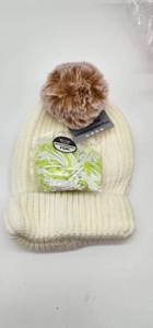 lot 66984 image: White Knit Beanie with Interchangeable Pom Poms - Retail $15