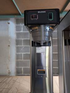lot 1068 image: Bunn Commercial Coffee Maker with Stand