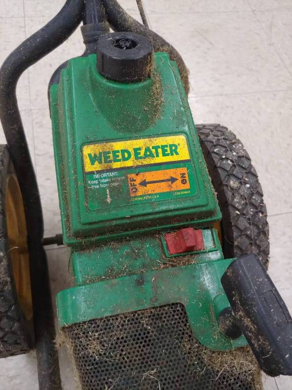 Weed Eater WT3100 Wheeled Trimmer in Good Working Condition | Excelsior ...