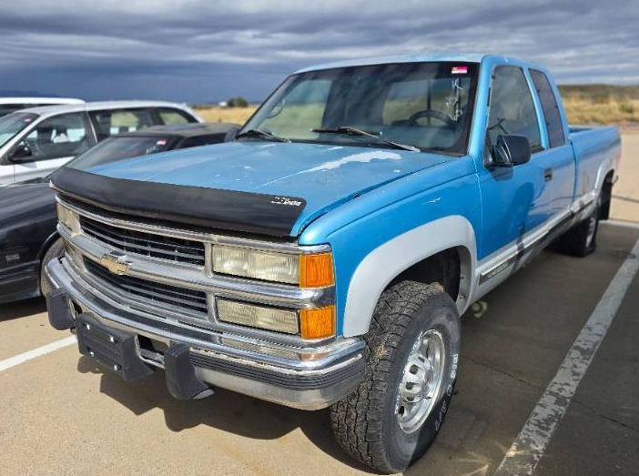lot 7714 image: 1995 CHEVROLET CK 2500 EXT. CAB 6.5-FT. BED 4WD