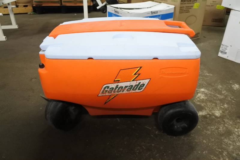 gatorade cooler on wheels