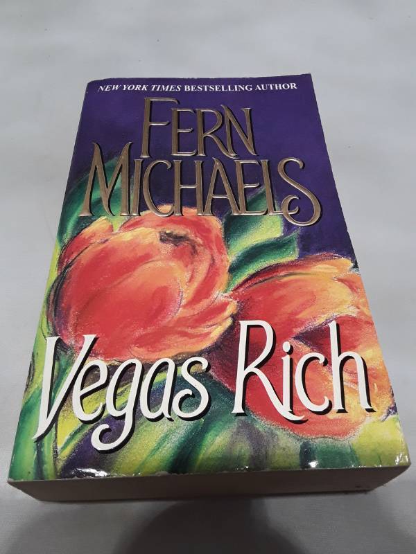 lot 11032 image: Vegas Rich by Fern Michaels - First Edition Paperback (1997)