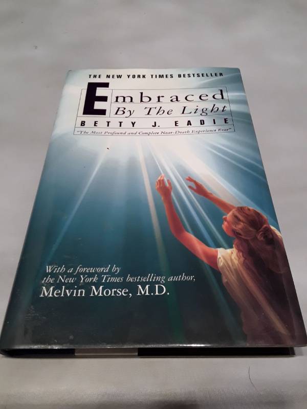 lot 11057 image: Embraced By The Light - Betty J. Eadie First Edition (1992)