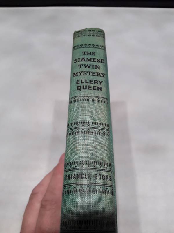 lot 10892 image: The Siamese Twin Mystery by Ellery Queen (1933) Triangle Books Edition