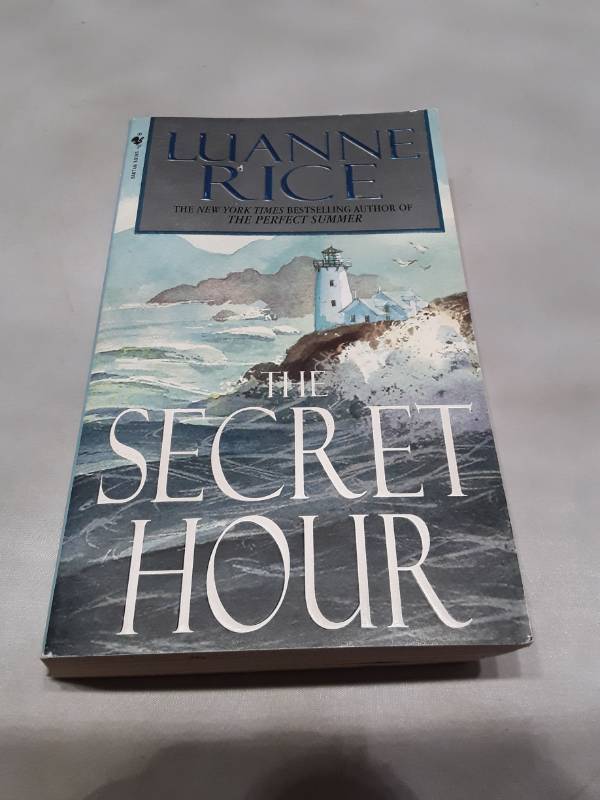 lot 10904 image: The Secret Hour by Luanne Rice - First Edition Paperback
