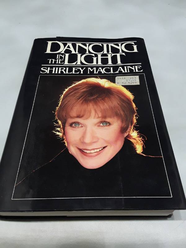 lot 10924 image: Shirley MacLaine - Dancing in the Light - 1985 Bantam Books First Edition