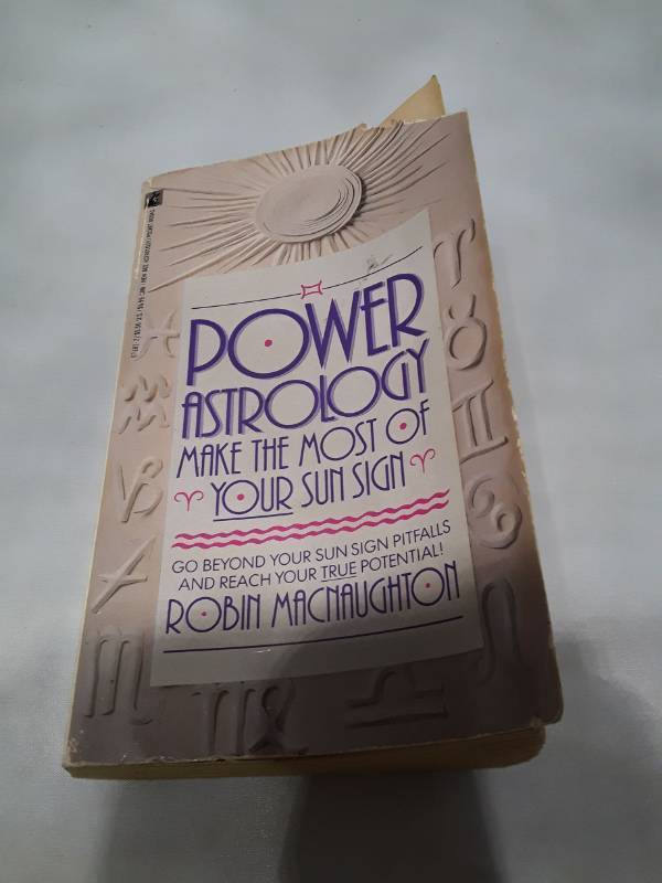 lot 10613 image: Power Astrology Make the Most of Your Sun Sign (1990 First Edition)