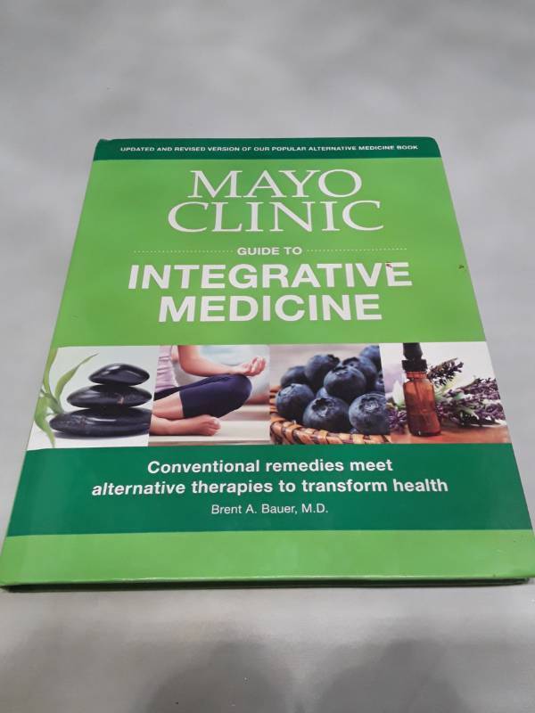 lot 10667 image: Mayo Clinic Guide to Integrative Medicine