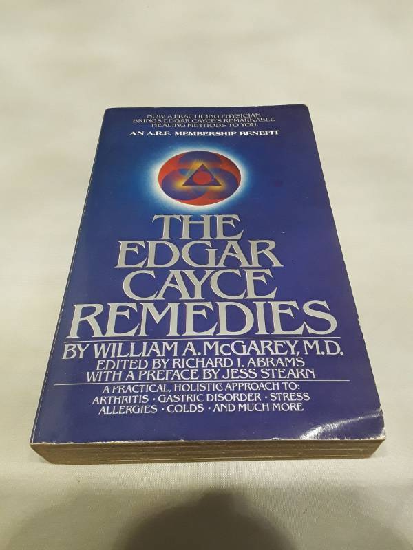 lot 10696 image: The Edgar Cayce Remedies (1983 Bantam Books Edition)
