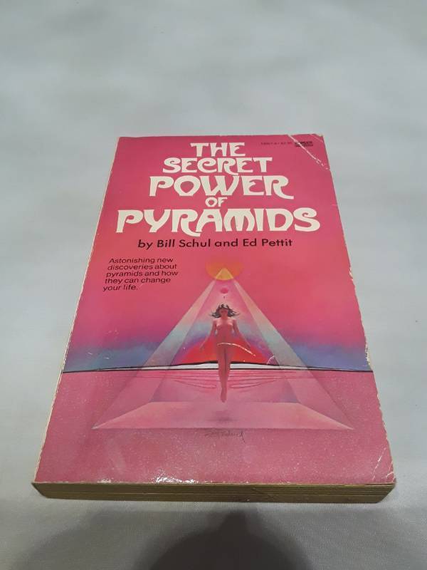 lot 10699 image: The Secret Power of Pyramids (1975) - First Fawcett Gold Medal Edition