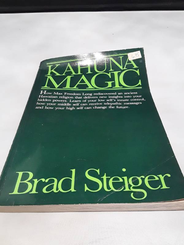 lot 10745 image: Kahuna Magic by Brad Steiger (1982)