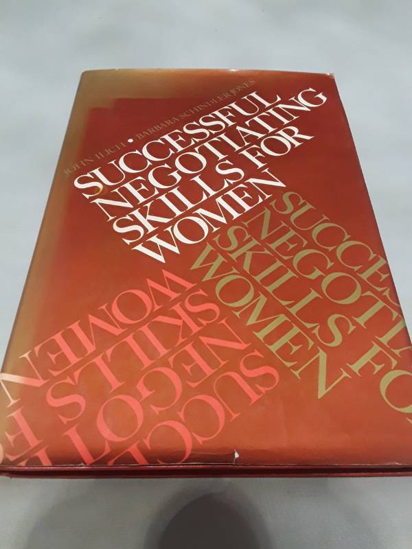 lot 10751 image: Successful Negotiating Skills for Women (1981 Edition)