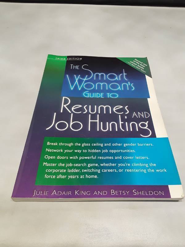lot 10796 image: The Smart Womans Guide to Resumes and Job Hunting (1995)