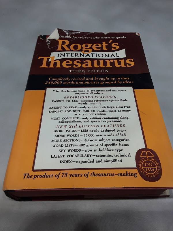 lot 10799 image: Rogets International Thesaurus Third Edition (1962)
