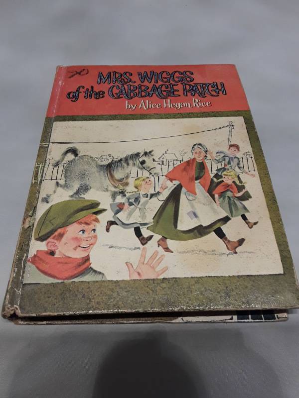 lot 10851 image: Mrs. Wiggs of the Cabbage Patch - 1962 Whitman Edition