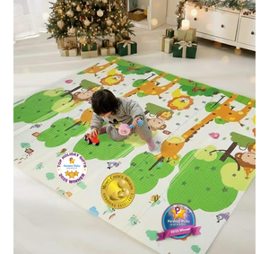 lot 1318 image: Bammax Extra Large 78 x 70 x 0.4 XPE Foam Baby Play Mat with Travel Bag  Waterproof, Foldable & Reversible Padded Playmat  Baby Crawling & Kids Play Mat �� Giftable Design, Giraffe & Mixed Animals