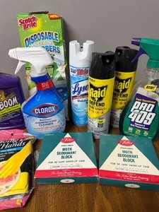 lot 73 image: Cleaning Supplies