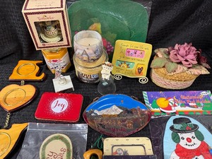 lot 106 image: Misc Home Decor - LOVE Frame, Candles Souvenirs, Holiday