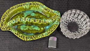 lot 114 image: Vintage Ashtrays and Lighter