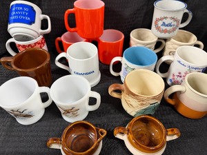 lot 117 image: Vintage and Souvenir Coffee Cups, Stoneware CreamSugar Set