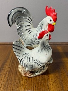 lot 130 image: Vintage Ceramic Chickens, Marked Japan