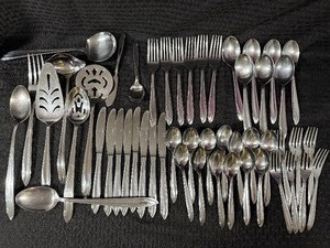 lot 144 image: Constellation Flatware (52 Pieces) and Quikut Knives (7)