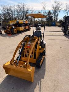 lot 1035 image: (SDLL80) SDLANCH - Skid Steer Loader - Unused