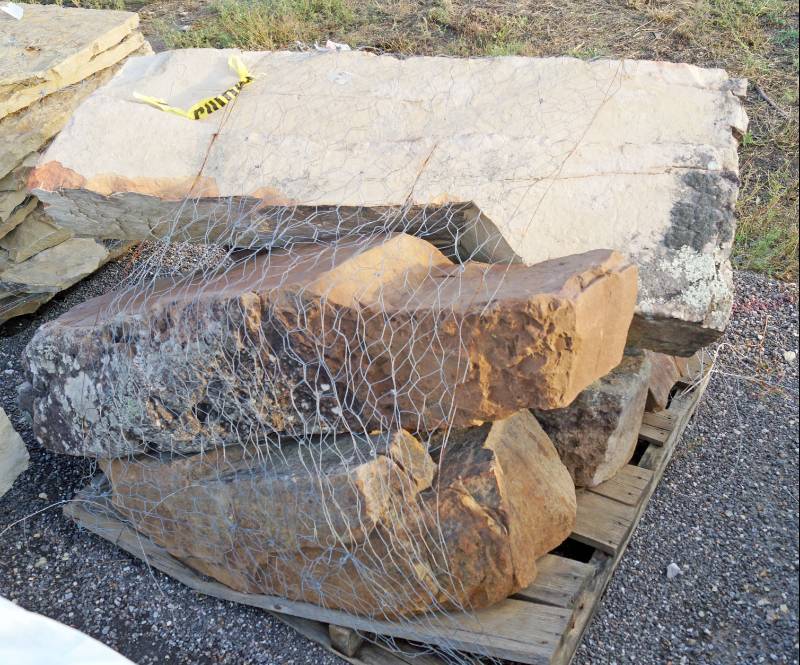 lot 5032 image: 6 (qty.) Straight Edge Moss Rock boulders  - Landscaping Rocks - Wow