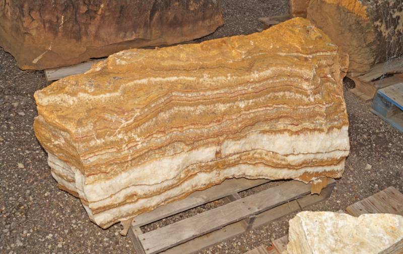 lot 5043 image: Southwest Onyx boulder  - Landscaping Rocks - Wow