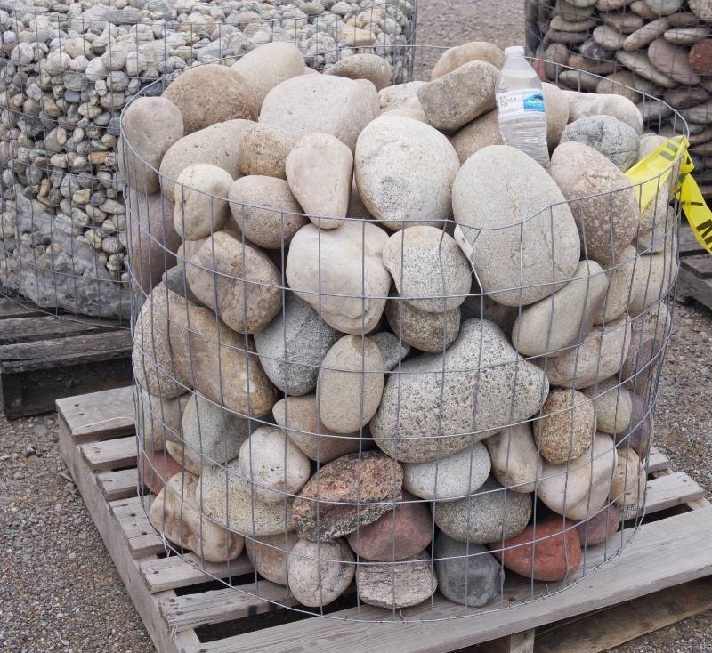 lot 5071 image: 4-8 Colorado Premium River Rock basket  - Landscaping Rocks - Ready to go
