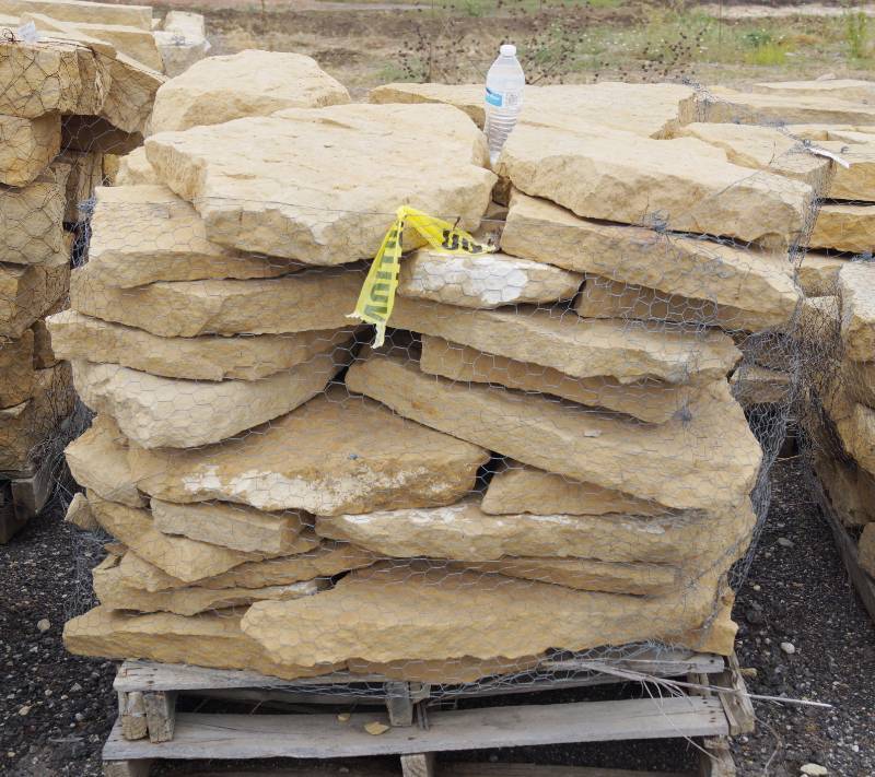 lot 5131 image: Colorado Buff GardenwallRetaining Wall Stone  - Landscaping Rocks - Design it yourself