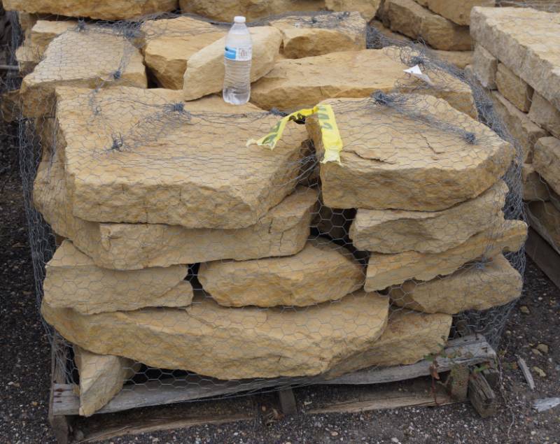 lot 5132 image: Colorado Buff GardenwallRetaining Wall Stone  - Landscaping Rocks - Wow