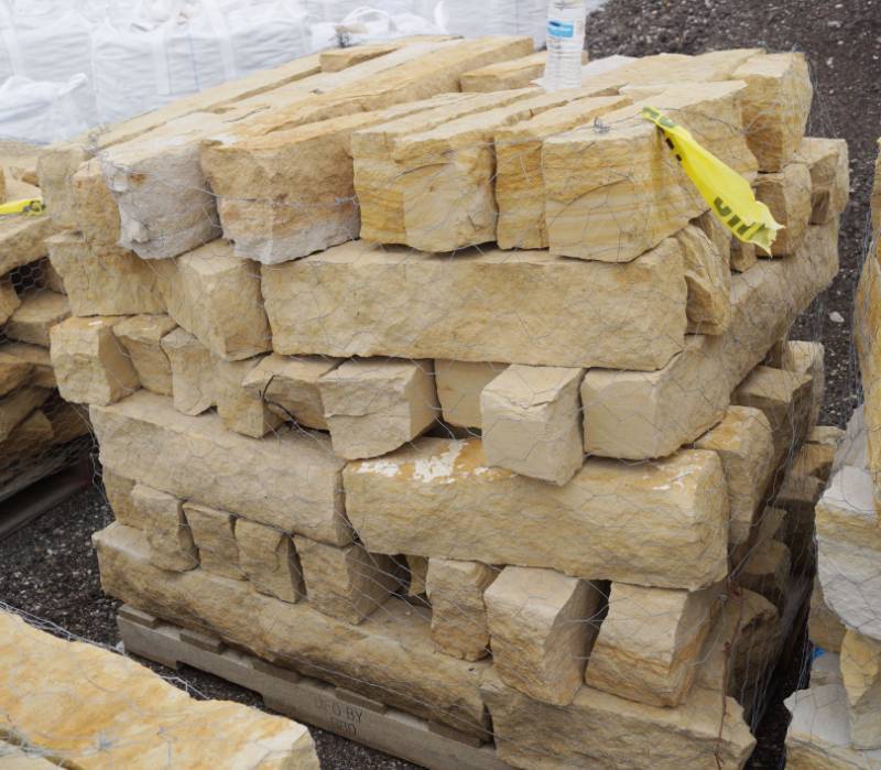 lot 5140 image: Colorado Buff 6-7 High x 4 Wide edgingbuilding stone  - Landscaping Rocks - Wow
