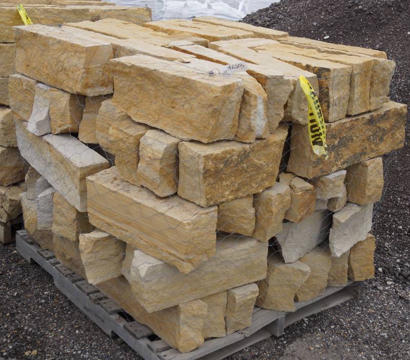 lot 5141 image: Colorado Buff 6-7 High x 4 Wide edgingbuilding stone  - Landscaping Rocks - Awesome Must see