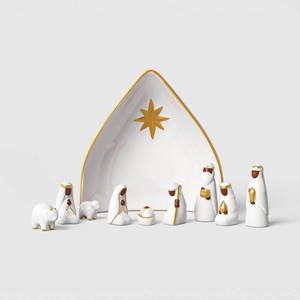 lot 38962 image: Ceramic Nativity Set Christmas - Threshold�� - Retail $30