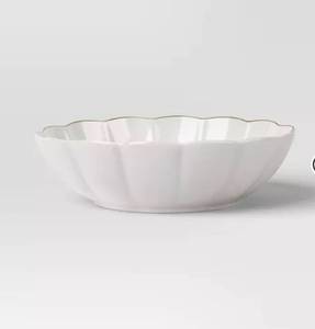 lot 38985 image: Serve Bowl Scalloped Gold Rim - Threshold�� - Retail $0