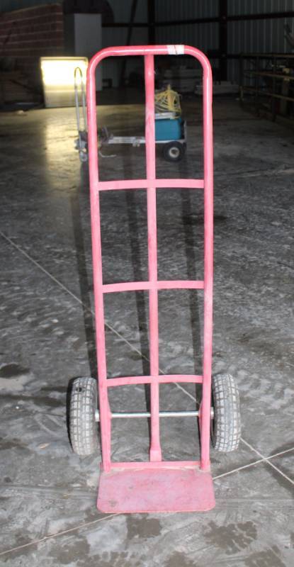 lot 1005 image: 2- wheel dolly