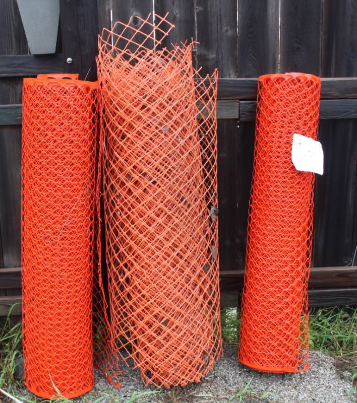 lot 1007 image: 3 Rolls of 4 safety  snow fence partial rolls (t-posts listed on lot# 1015)