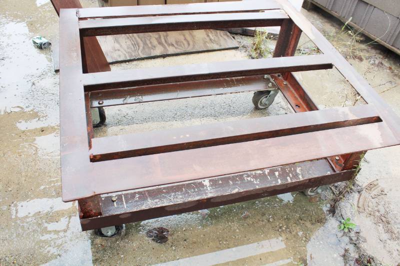 lot 1014 image: All-Steel - Rolling Work Table on Casters - WOW