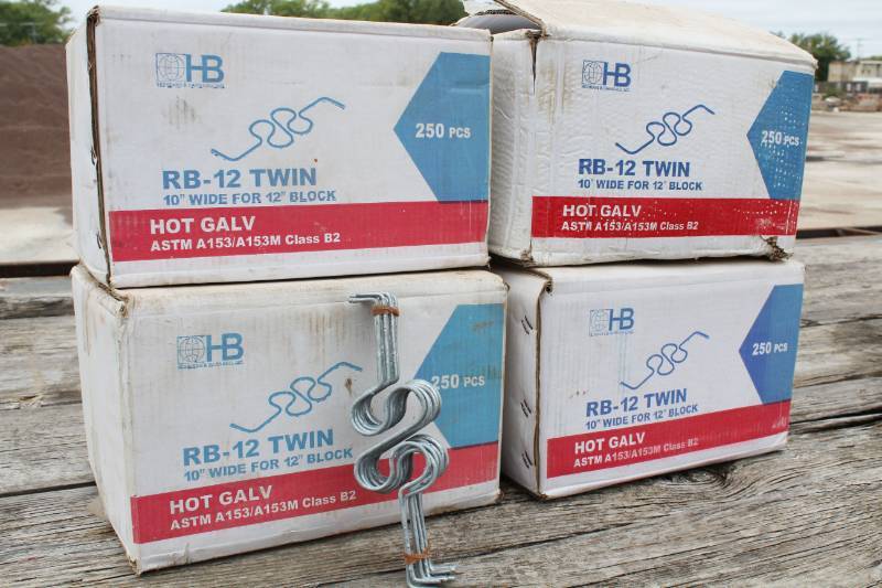 lot 1030 image: Lot of 4 boxes of Re-Bar Positioners for 10 or 12 block (1,000 total qty)