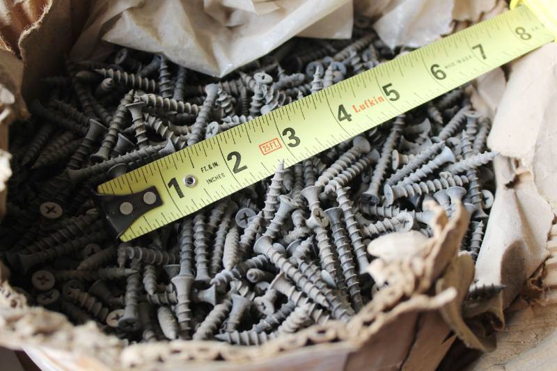 lot 1052 image: Partial Box of Screws - count unknown