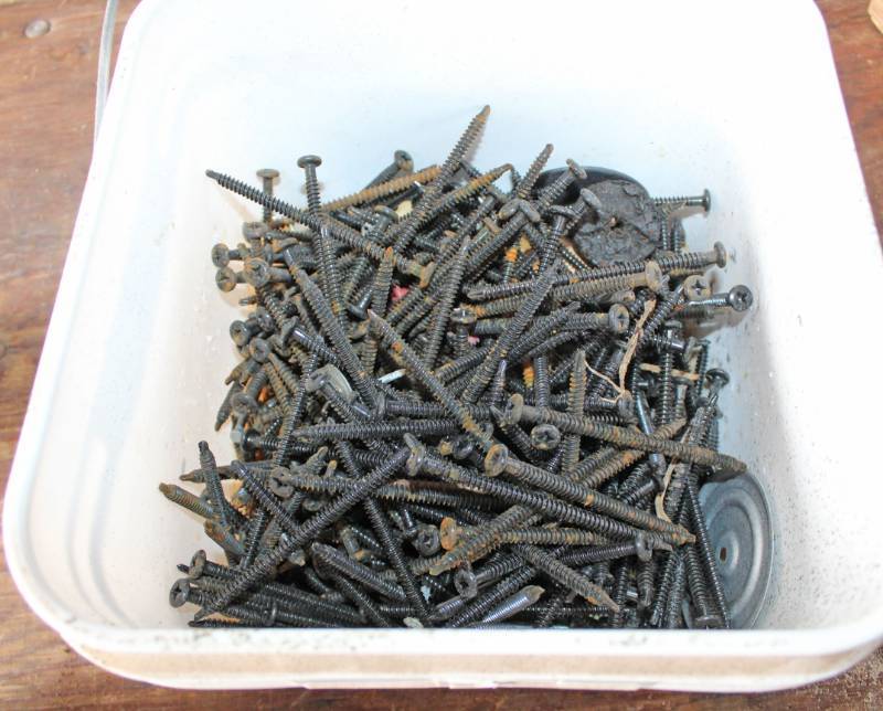 lot 1055 image: Self Tapping Screws