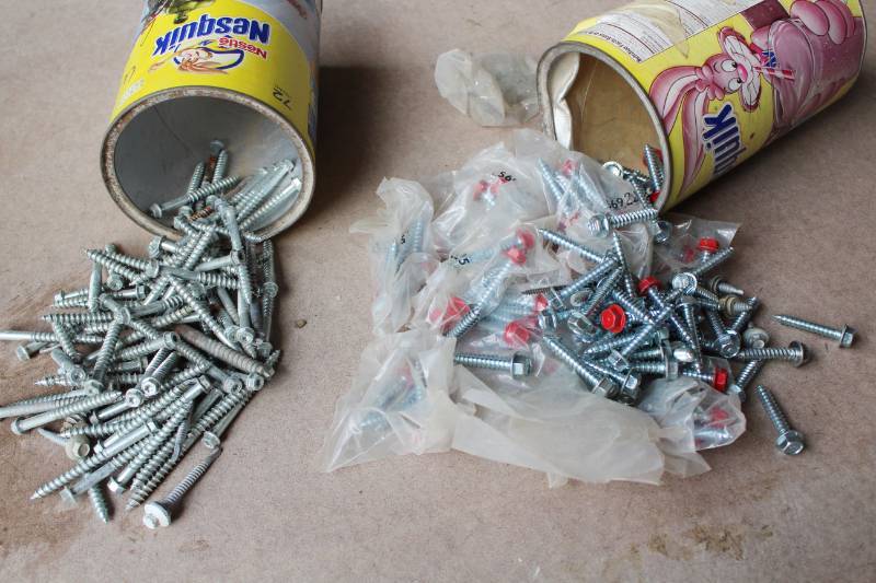 lot 1067 image: Assorted Screws