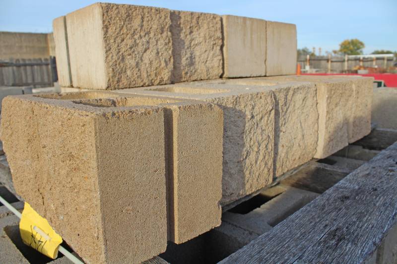 lot 1455 image: Lot of 12 Pieces - 12 x 8 x 8 - Split Face Block